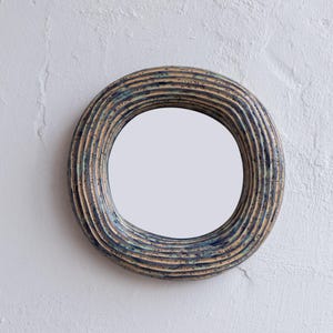 Keramisk väggspegel, handgjord rund bohospegel, kustnära badrumsdekor, rustik heminredning, höstväggdekor, inflyttningspresent bild 9