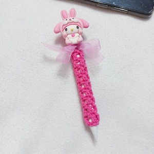 サンリオのメロディーバニーのApple Pencil用かぎ針編みケース