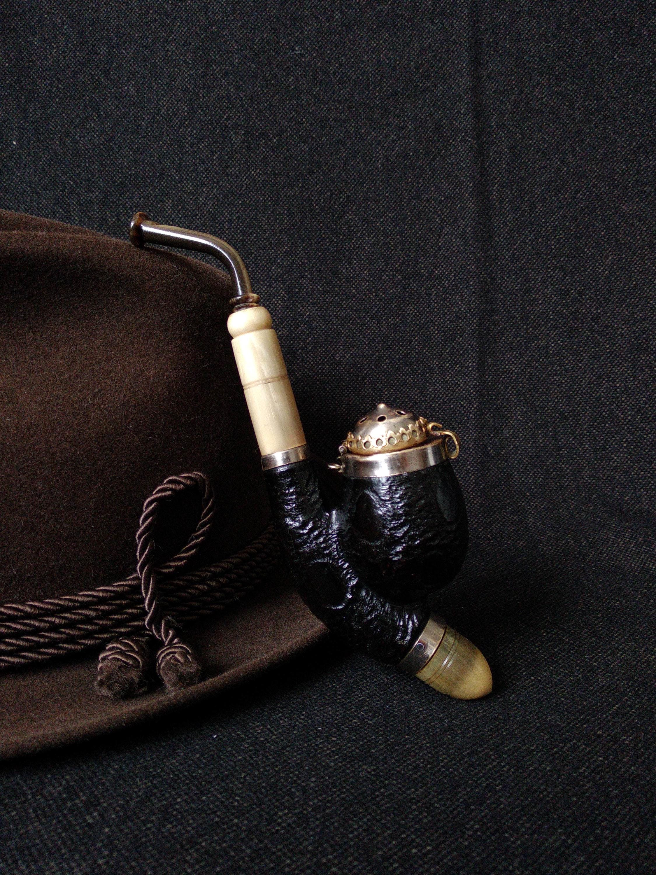 Hunter pipe with horn