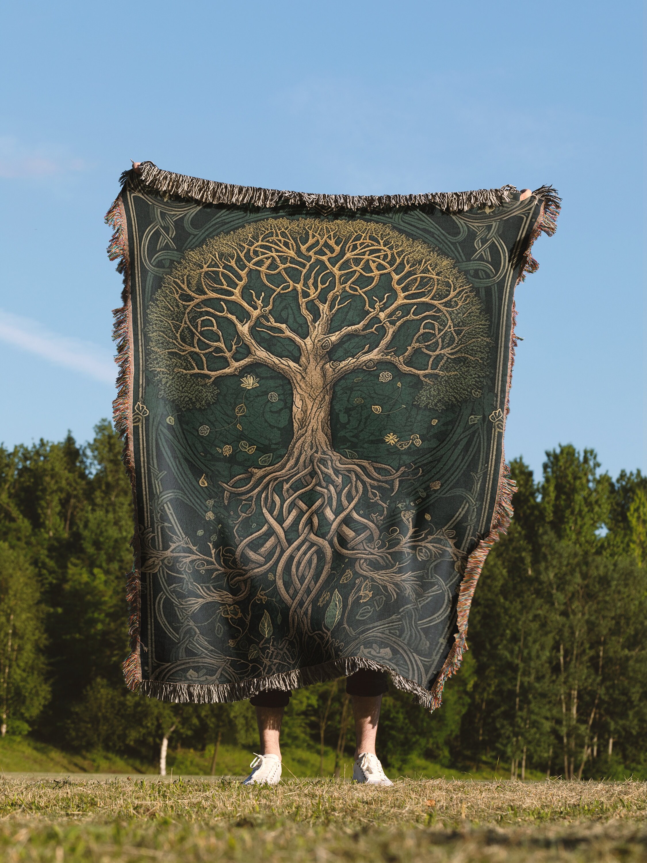 Norse Yggdrasil Tree of Life Fleece Blanket – Blue Pagan