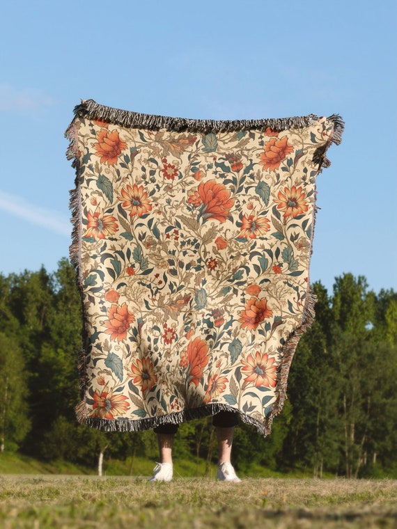 Floral Cottagecore Flowers Throw Blanket Tapestry | Vintage Woven Rug Wall Hanging Sofa Bed Cover Decor - 100% Cotton Gift For Her