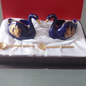 Salz und Pfeffer Schwan in blauem Porzellan und Gold Limoges Salerons