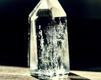 Séance de guérison énergétique Crystal Reiki à distance, rééquilibre les chakras, nettoie et élimine les émotions négatives, rétablit le bonheur et l'équilibre