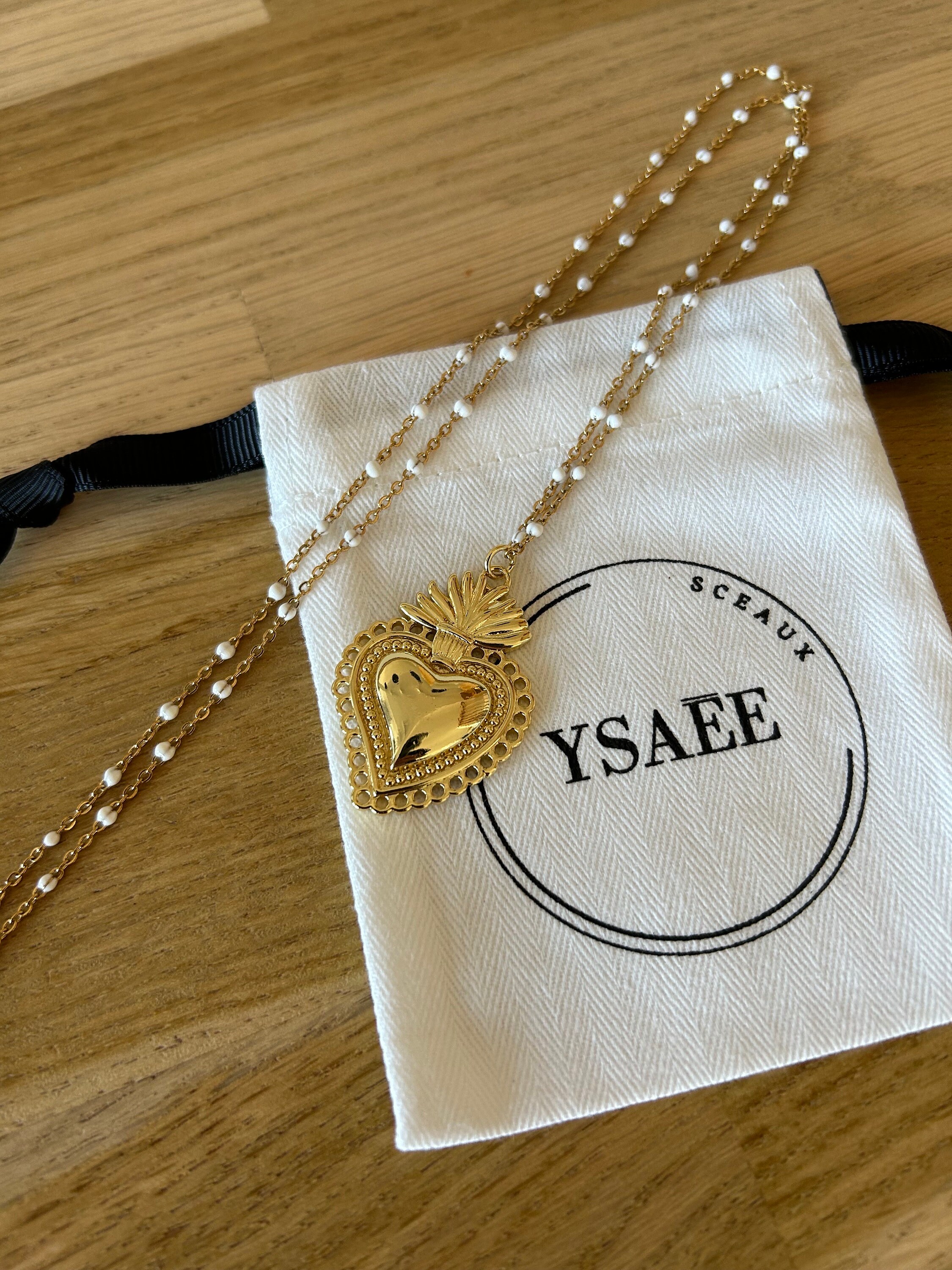 Collier Cœur Sacré – Chaîne épaisse Ton Or – Multi-cœurs – Longueur 15+4 Cm