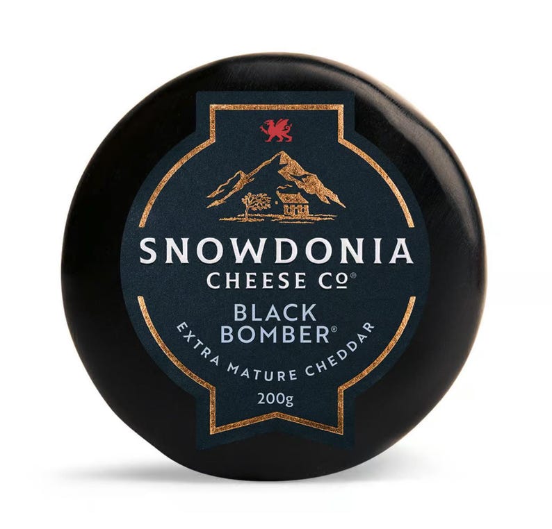 Black Bomber Fromage Cheddar Affiné - Format 200g - Parfait Pour Apéros Et Plateaux Fromage