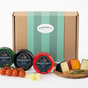 Snowdonia Cheese Company Gift Hamper Containing 3, 200g Truckles - Little Black Bomber, Red Devil & Green Thunder - Exclusive to Burmont&#39;s