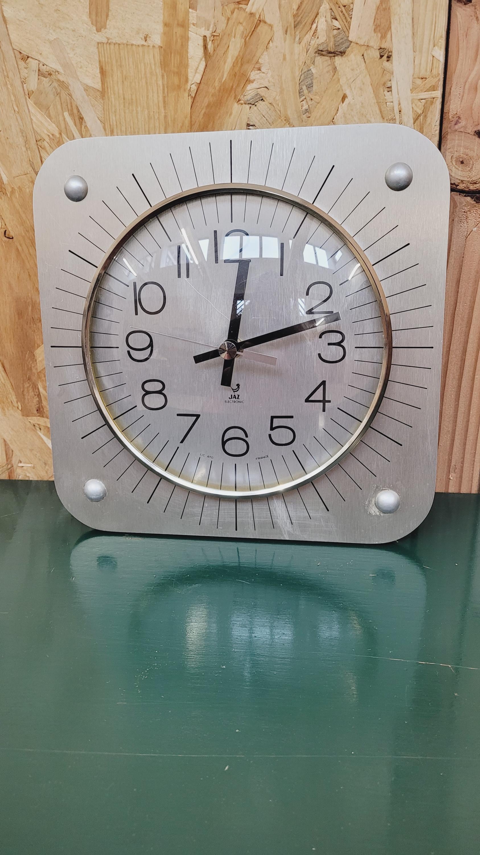 HORLOGE VEDETTE EUR 40,00 - FR