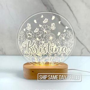 Personalisierte Blumen und Schmetterlings-Nachtlicht - Kundenspezifische LED-Lampe für Kinder, perfektes Geschenk für Naturliebhaber, einzigartiges Raumdekor, lustiges Nachtlicht