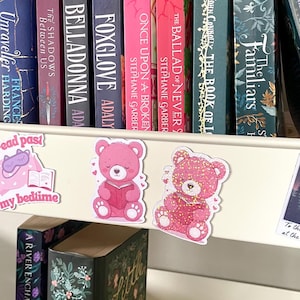 Pink teddy bear reading a book fridge magnet  | tbr cart magnets | booklover | items for readers | bookish things