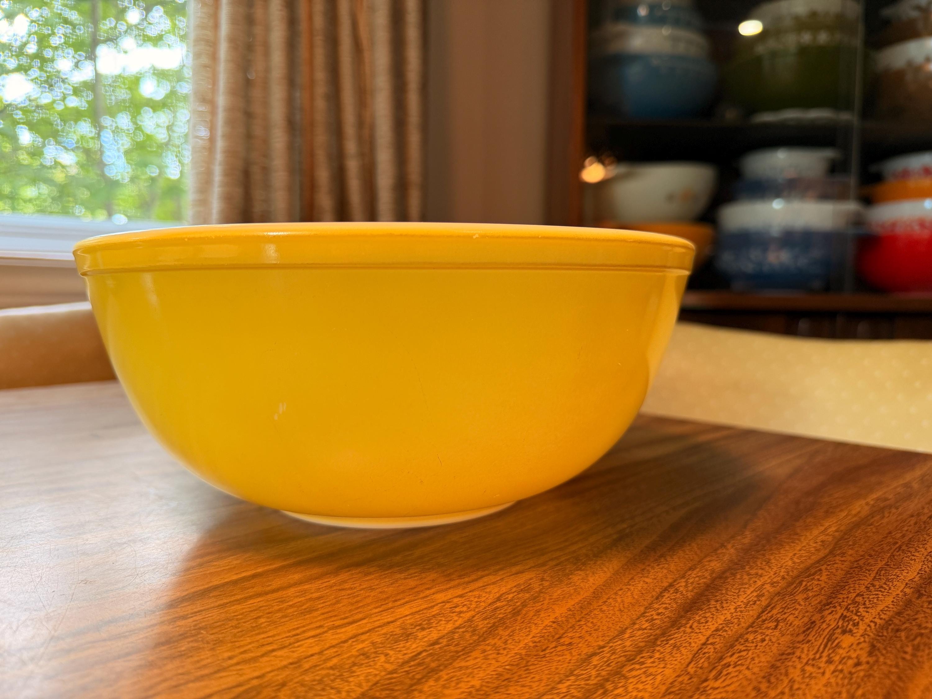 Pyrex Mixing Bowls 1940s Primary Colors - Etsy