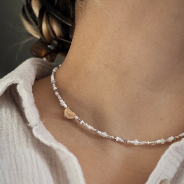 Perlenkette Perlmutt aus Glasperlen und Perlmuttperle | asymmetrisch | Choker aus Perlen | 925 Sterling Silber