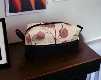 Makeup bag | Toiletry bag | Cosmetic bag