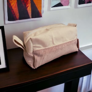 Makeup bag | Toiletry bag | Cosmetic bag