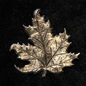 Vintage Sterling Silver Canadian Maple Leaf Brooch