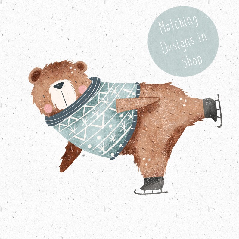 Puede incluir: Un oso marr&oacute;n que lleva un su&eacute;ter azul y blanco est&aacute; patinando sobre hielo. El oso lleva patines de hielo negros y tiene la nariz rosa. El fondo es blanco con una textura moteada marr&oacute;n claro.