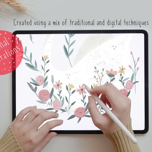Może przedstawiać: Cyfrowa ilustracja na tablecie z kwiatowym wzorem z r&oacute;żowymi, ż&oacute;łtymi i zielonymi kwiatami. Tekst "Original Illustrations" znajduje się w czerwonym okręgu. Tekst "Created using a mix of traditional and digital techniques" znajduje się powyżej.