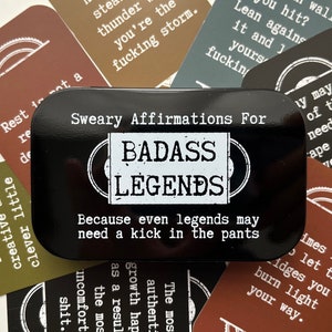 40 Mini Sweary-bevestigingskaarten voor Badass Legends |  Grappige, pittige en inspirerende dagelijkse quotes voor helden, geweldige zielen en unieke buitenbeentjes