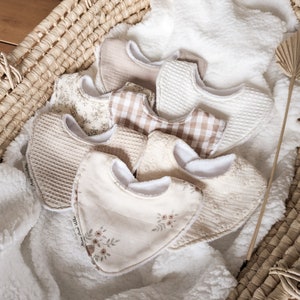 Weekly BEIGE bib mini size