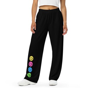 Casual wide-leg pants with leg detail