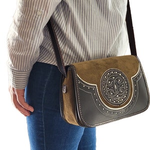 Petit sac bandoulière en cuir daim pour femme  style bohème
