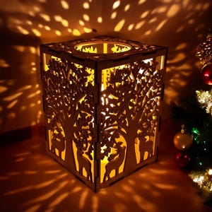 Baum des Lebens Holzlaserschnitt Laterne, rustikaler Teelichthalter, Kerzenhalter mit Kerze, personalisierte Beleuchtung, Weihnachtsgeschenk