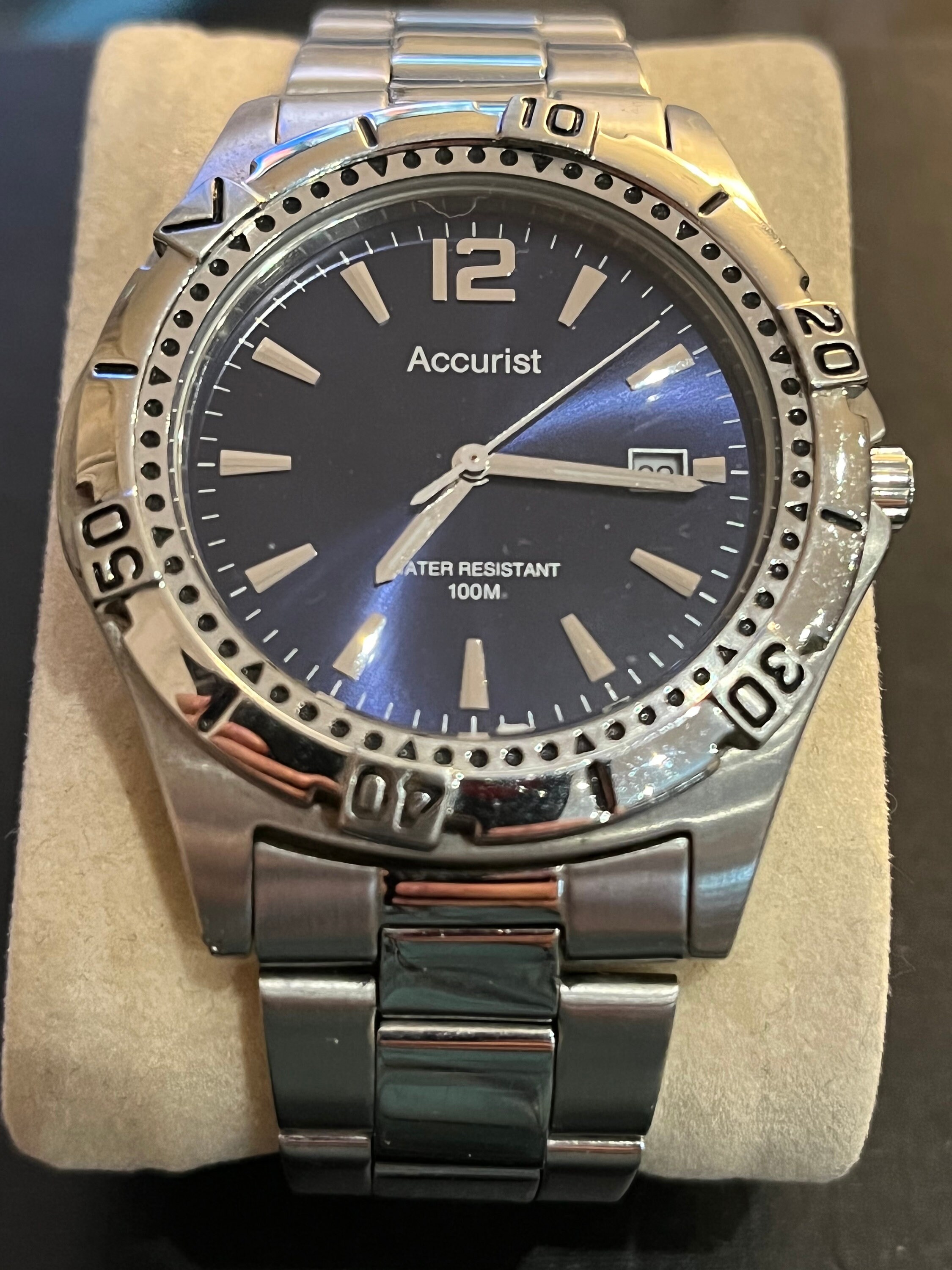 Accurist mb1076n deals