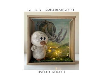 Handmade Crocheted Goose Gift Box – Whimsical Keepsake, Baby Shower & First Birthday Gift, Nursery Decor