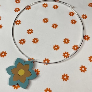 Retro &#39;Prudence&#39; Acrylic Flower Choker - 60s 70s Vintage inspired  - Cute stylish Christmas gift