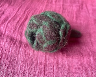 Felted artichoke. Children's play food. Felted vegetable.Waldorf toy.