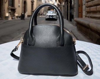 Italian Handmade Black Leather Handbag, Elegant Gold-Accented Tote from Florence, Luxury Handcrafted Italian Fashion Accessory