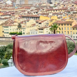 Włoska ręcznie robiona skórzana torba na ramię dla kobiet | Elegancka brązowa skórzana torebka typu crossbody z Florence, stylowy ręcznie robiony włoski dodatek