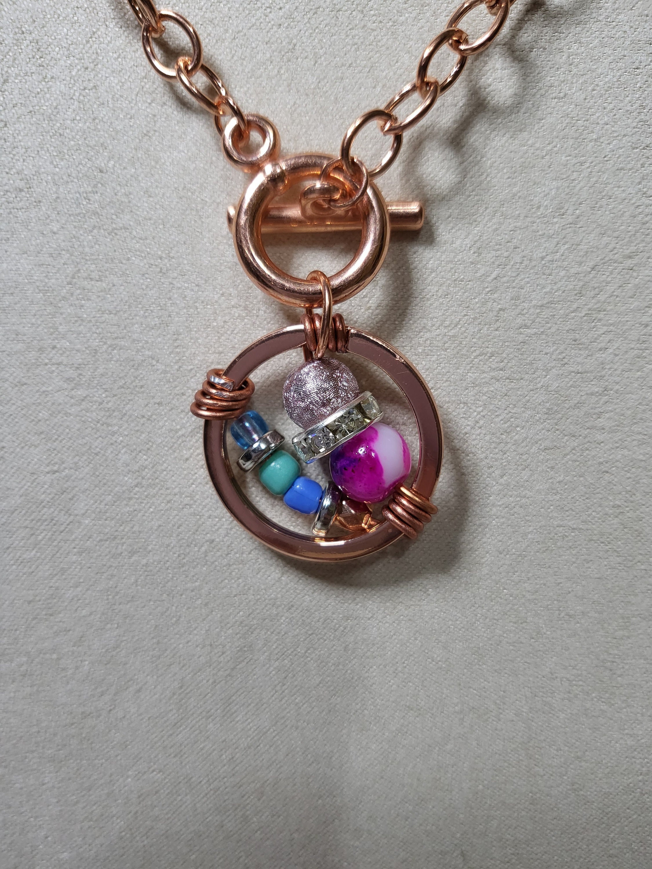 Mini fidget necklace - toggle