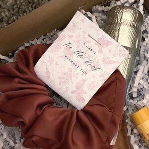 Bridesmaid Proposal Scrunchie Tag I Can’t Tie the Knot Without You Maid of Honor Bride Tribe Engaged Budget Friendly Floral Vintage Wedding