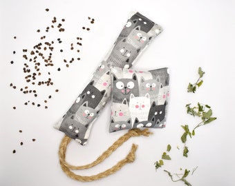 Cat kicker set with ribbon, catnip or valerian, organic buckwheat hulls, durable cotton fabric, eco-friendly natural cat toys