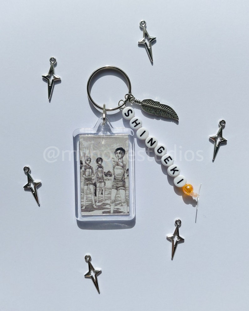 Llaveros del anime shingeki no kyojin o attack on titan hechos a mano, snk or aot anime handmade keychains