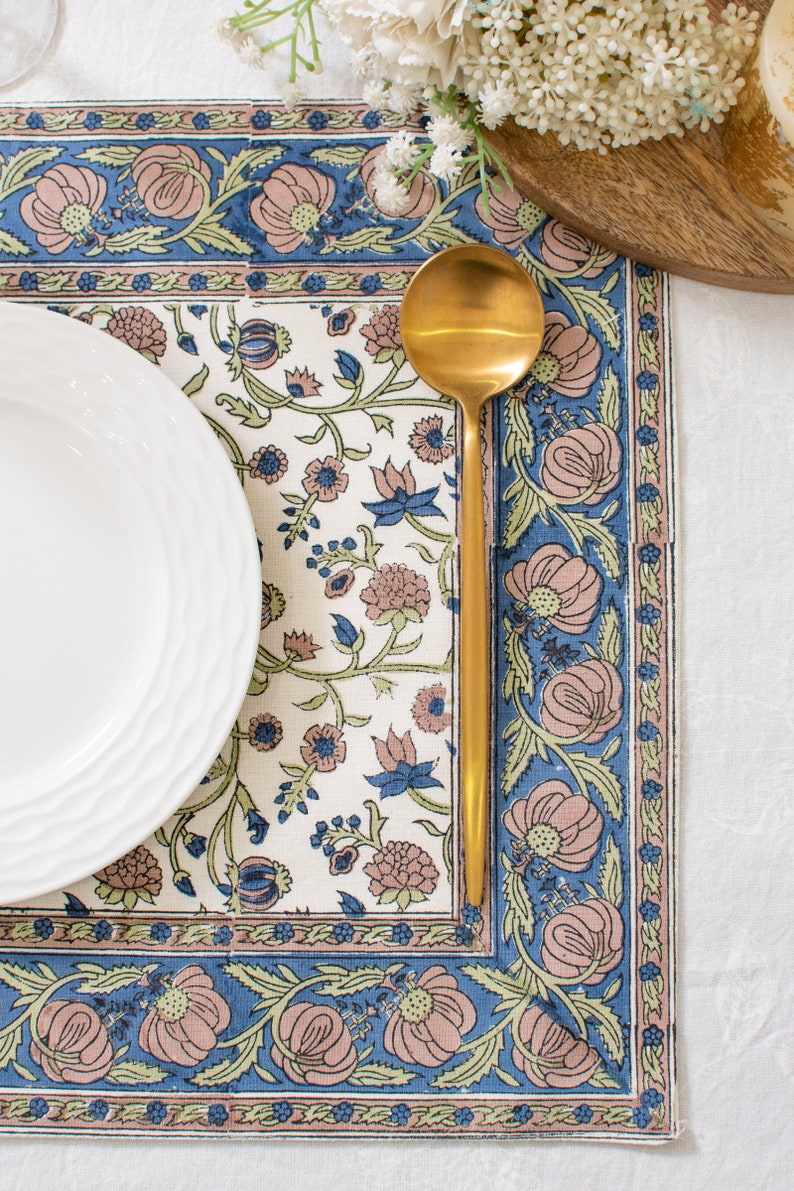 Floral Print 100% Cotton Set of 6 Placemats for Dining Table Kitchen Wedding Everyday Use Dinner Parties (14x18 inch, Blue, Block Printed) afbeelding 2