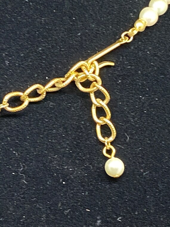 Faux Pearl Necklace with Goldtone Decoration - image 3
