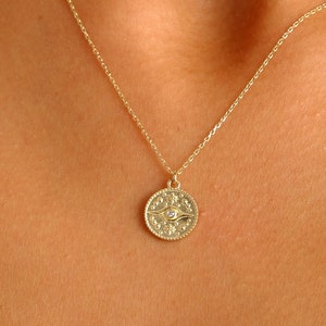 14K Gold Evil Eye Halskette, Medaillon Drittes Auge Halskette, CZ Diamant Münze Anhänger Halskette, Schutz Charm, Minimalist Eye Halskette Frauen