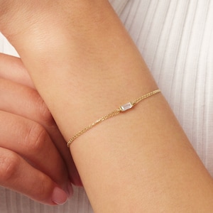 14K Gold Baguette Birthstone Bracelet, Custom Gemstone Jewelry, Personalized Gold Bracelet, Dainty Everyday Bracelet, Family Birthstone Gift