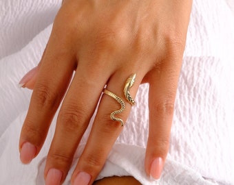 14k Gold Snake Ring, Snake Ring with Emerald Eyes, Statement Ring, Animal Ring, Dainty Serpent Ring, Wrap Around Snake Ring