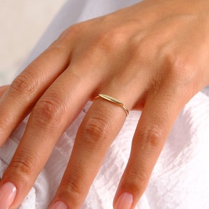 14K Gold Bar Ring, Rectangle Stacking Band Ring, Unique Geometric Ring, Gold Geometric Knuckle Ring, Personalized Pinky Ring