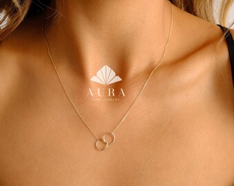 14K Gold Interlocking Circle Necklace, Dainty Unity Link Charm,  Minimalist Eternal Pendant, Delicate Layering Family Necklace, Gift For Her