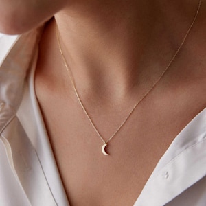 14K Gold Moon Necklace, Dainty Crescent Moon Pendant, Minimalist Gold Necklace, Celestial Jewelry, Moon Charm Necklace, Gift for Her