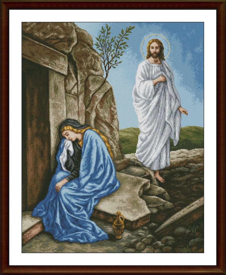 Puede incluir: Una mujer con una t&uacute;nica azul se sienta llorando a la entrada de una tumba de piedra. Un hombre con una t&uacute;nica blanca se aleja de la tumba. La escena representa la historia b&iacute;blica de la resurrecci&oacute;n de Jes&uacute;s.