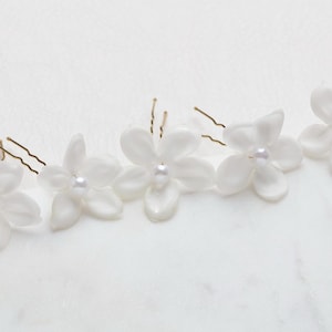 Wedding hair pins, Jasmine hair clips, Jasmine hair pin, white Jasmine bridal hair pin, preserved flowers, weddings, rustic pin,