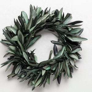 Geconserveerde olijfbloemenkrans, huwelijkskaarskrans, bloemenkrans, decoratieve ring, eucalyptus, raamdecoratie, gedroogde bloemen,