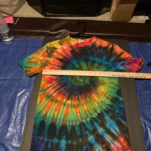 reverse tie dye rainbow