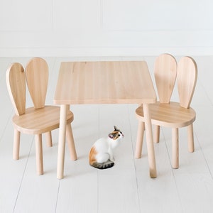 Chaise Smartie-Bunny, ensemble table et chaises en bois pour enfants, table en bois, chaise en bois pour enfants, table et chaise Montessori, table d'activités en bois image 1