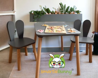 Montessori Holztisch und Stühle für Kinder - Handgemachter hölzerner Kinderaktivitätstisch und Kaninchenstuhlset - Kindermöbelschreibtisch mit Stühlen