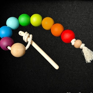 Montessori Bead Lacing Toy: Wooden Threading & Sorting Waldorf Gift